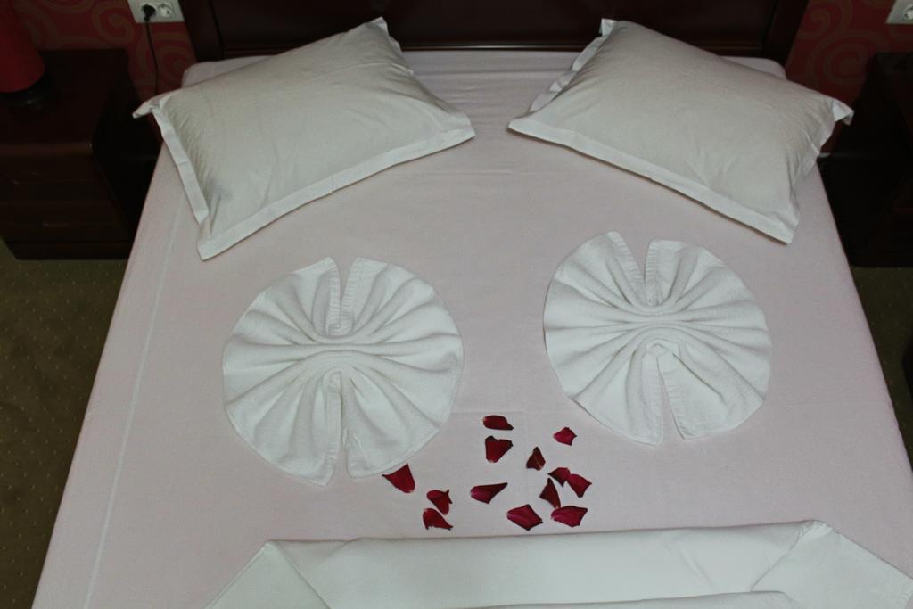 Hotel Cristal Năvodari Esterno foto